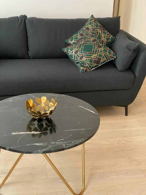 Brand New 1 Bedroom Flat With Parking- 5 Min Paris Pte De Versailles Issy-les-Moulineaux Exteriér fotografie